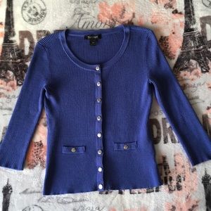 WHITE HOUSE| BLACK MARKET- Sweater